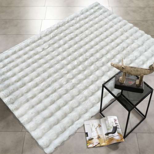 Delikatny i puszysty dywan typu rabbit- Merlin 3D- biały